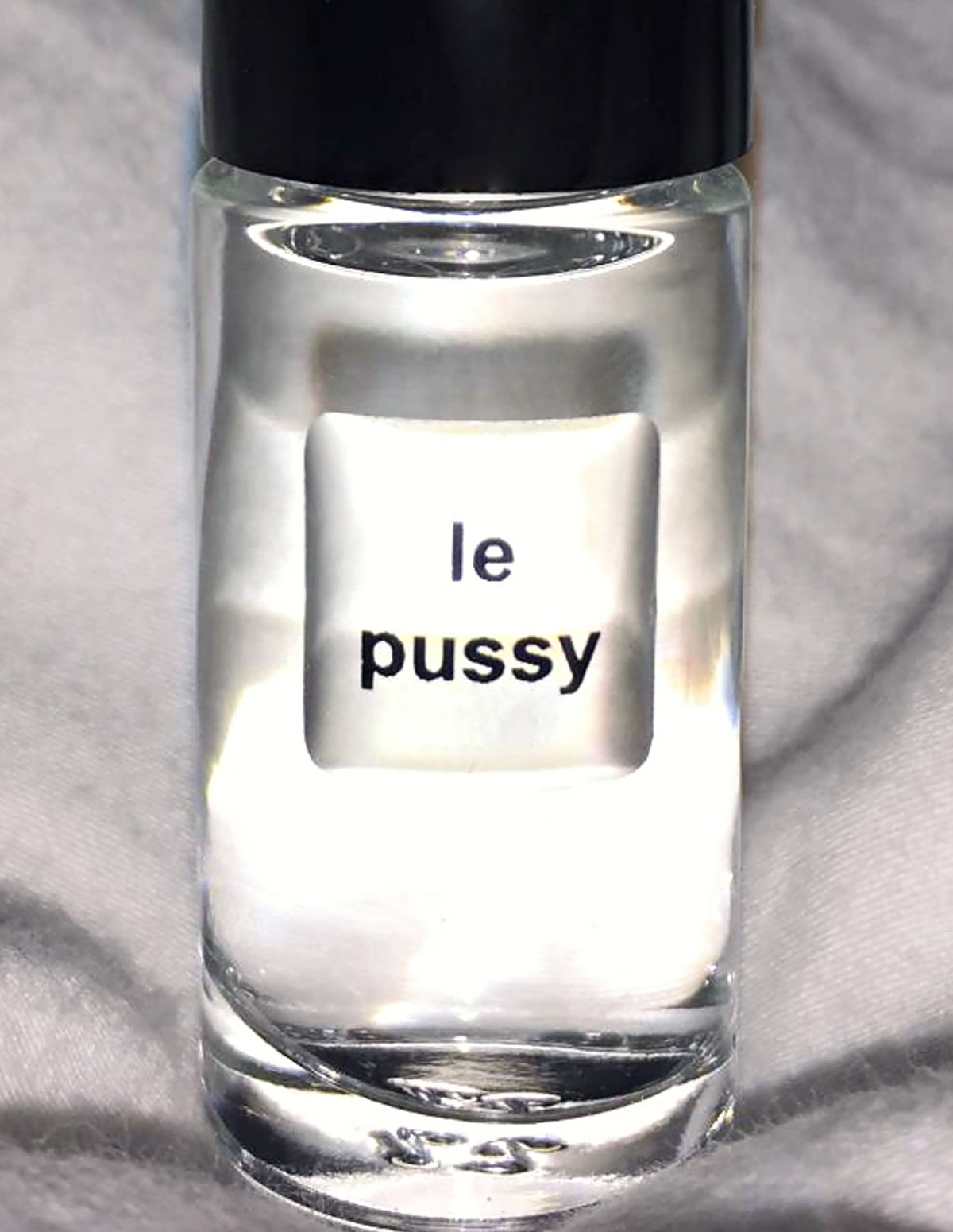 alternate image for Le Pussy Roll On Intimate Scent