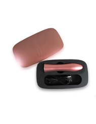 Alternate back view of BOUGIE BULLET WITH RECHARGEABLE CASE