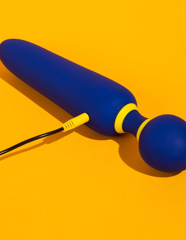ROMP FLIP WAND MASSAGER ALT3 view Color: BL