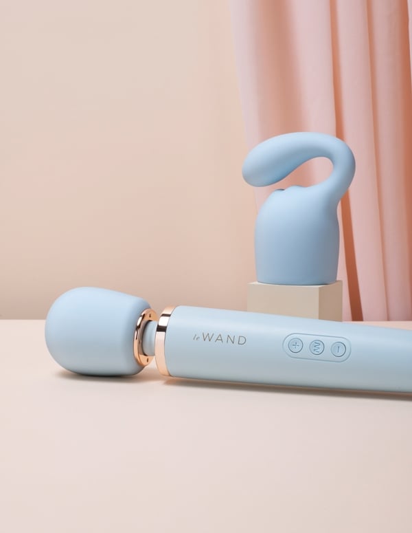 Le Wand Glider Weighted Silicone Wand Attachment ALT7 view Color: BL