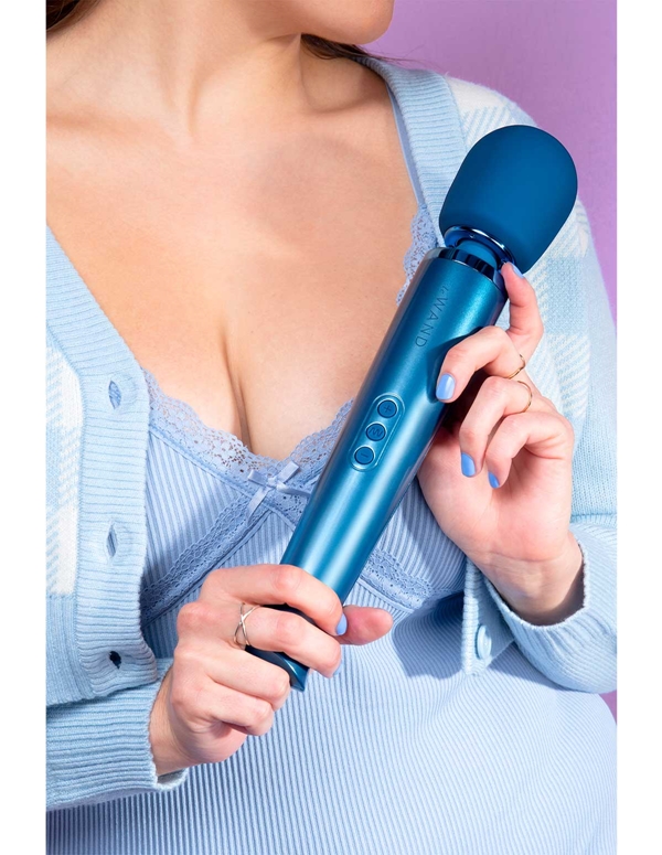 Le Wand Rechargeable Massager ALT9 view Color: BL