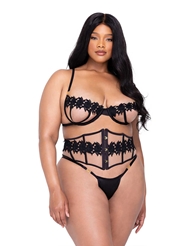 Front view of EBONY ROSE 3PC BRA AND CINCHER SET