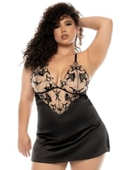 Front view of GODDESS FLORAL PLUS SIZE BABYDOLL