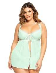 Front view of DITSY LACE PLUS SIZE MINT BABYDOLL