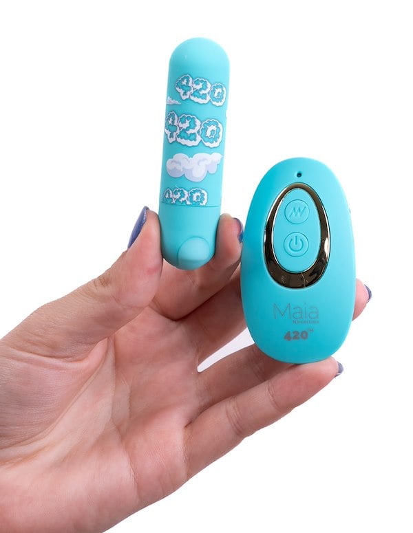 Jessi 420 Cloud Bullet With Remote ALT3 view Color: BL