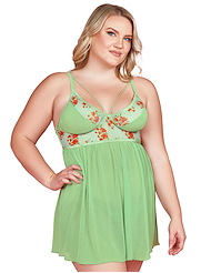 Front view of GOLDEN COAST PLUS SIZE BABYDOLL