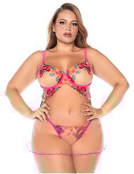 Front view of SEDUCTIVE GARDEN PLUS SIZE BABYDOLL