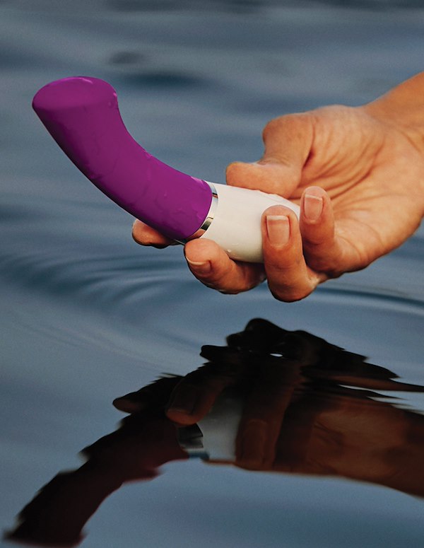 LELO GIGI 3 G-SPOT VIBRATOR ALT2 view Color: PL