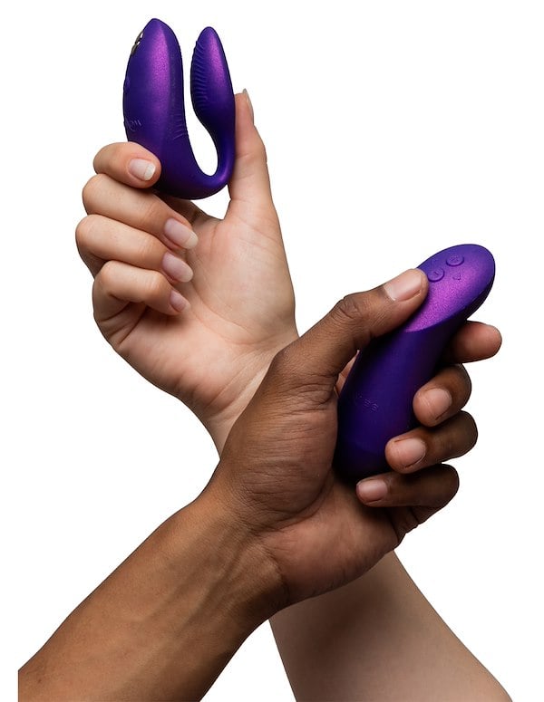 WE-VIBE CHORUS PRO COUPLES TOY IN PURPLE ALT12 view Color: PR
