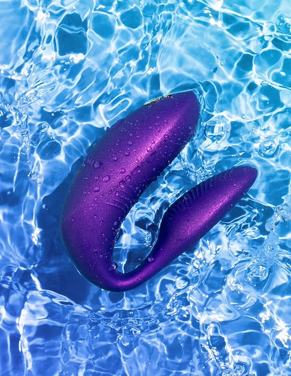 WE-VIBE CHORUS PRO COUPLES TOY IN PURPLE ALT13 view Color: PR