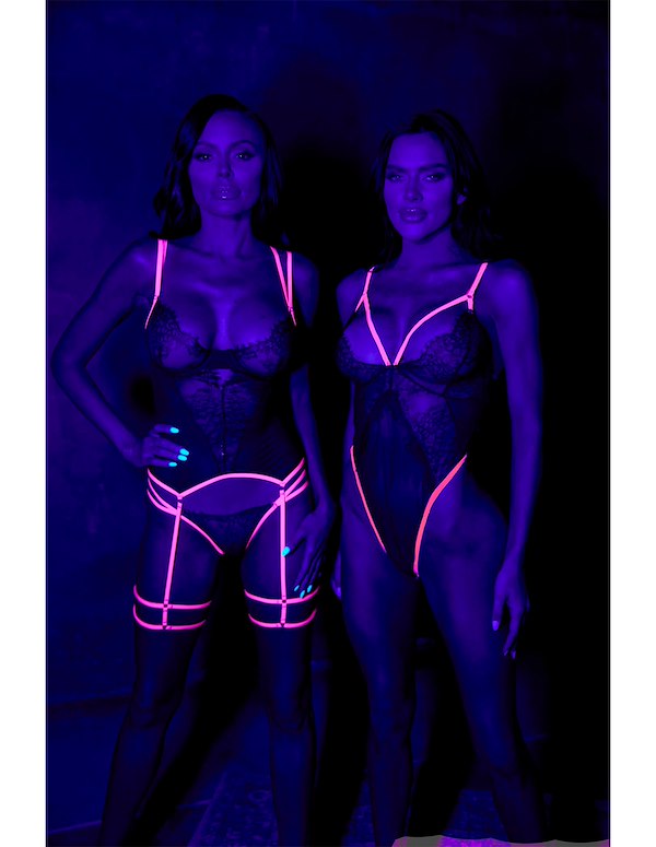GLOW TRIMMED EYELASH LACE TEDDY ALT2 view Color: BNP