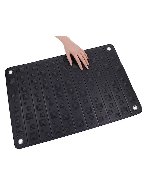EDGE SPIKED PUNISHMENT MAT ALT1 view Color: BK