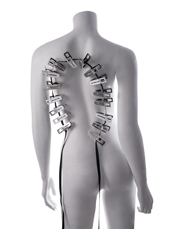 EDGE BODY ZIPPER CLOTHES PINS ALT1 view Color: SBK