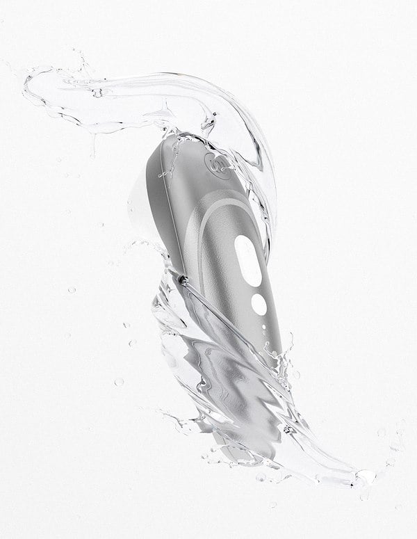 WOMANIZER PRO IN SILVER ALT6 view Color: SL