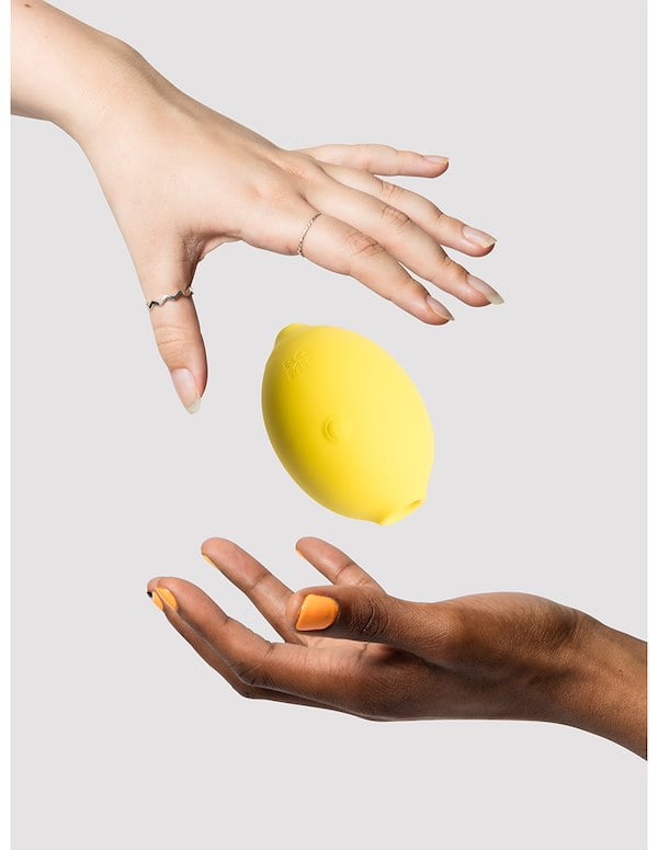 ROMP LEMON CRUSH PLEASURE AIR CLITORAL MASSAGER ALT4 view Color: YW