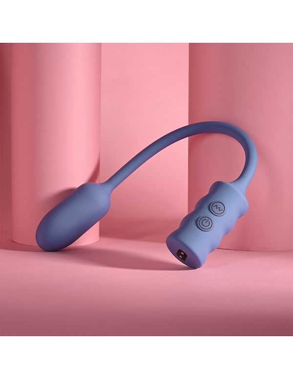 GENDER X EGG-STREME EXTERNAL & INTERNAL STIMULATOR ALT3 view Color: BL