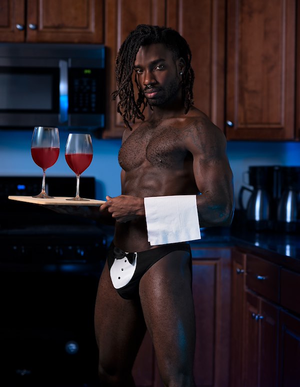 MAITRE D' THONG ALT3 view Color: BK